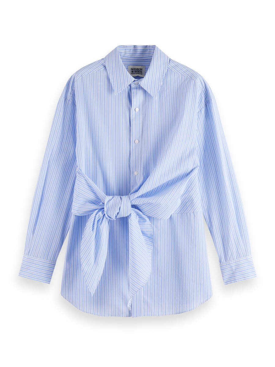 camisa de rayas anudada