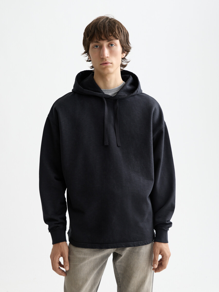 essentials — sudadera con capucha con logotipo bordado