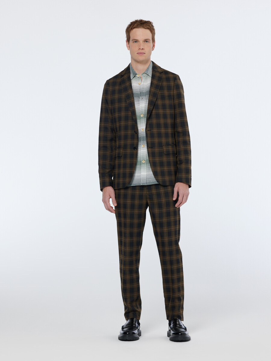 blazer de corte regular con cuadros teñidos en hilo y botonadura sencilla