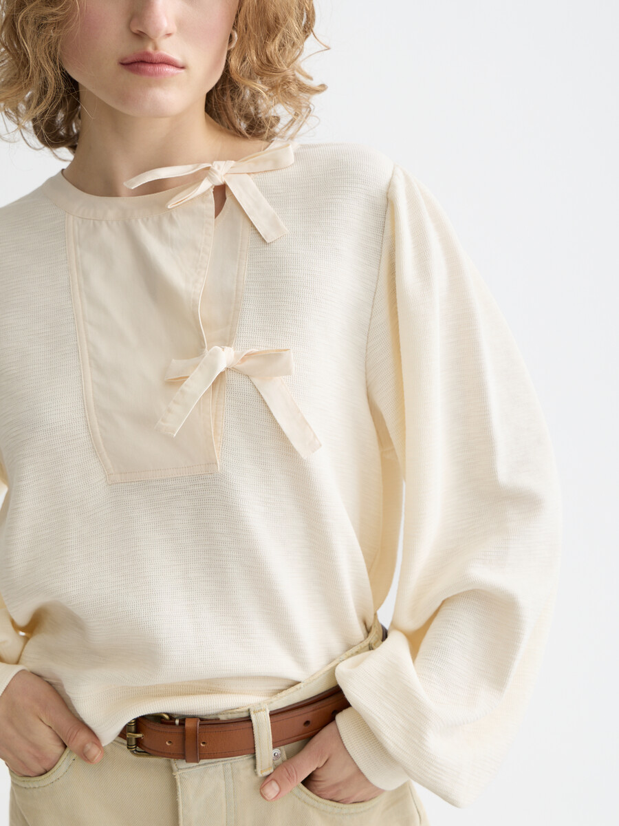 sudadera de cuello abierto con tapeta delantera tejida