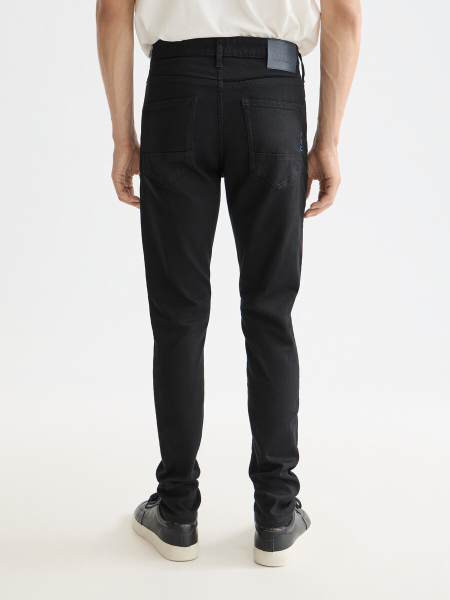 imprescindibles vaqueros ajustados skim stay black