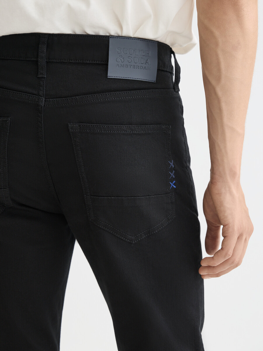 imprescindibles vaqueros ajustados skim stay black