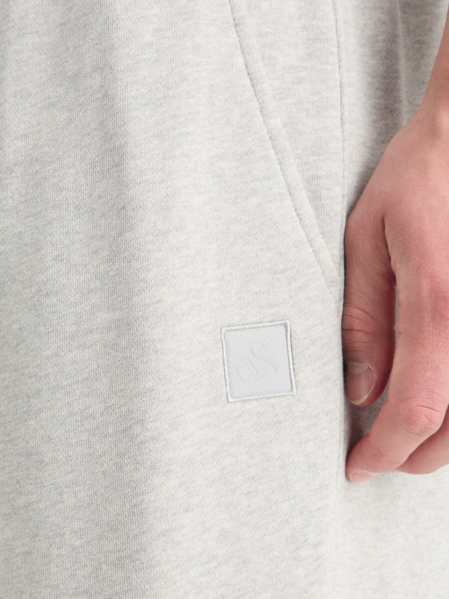 essentials — pantalones deportivos con logotipo
