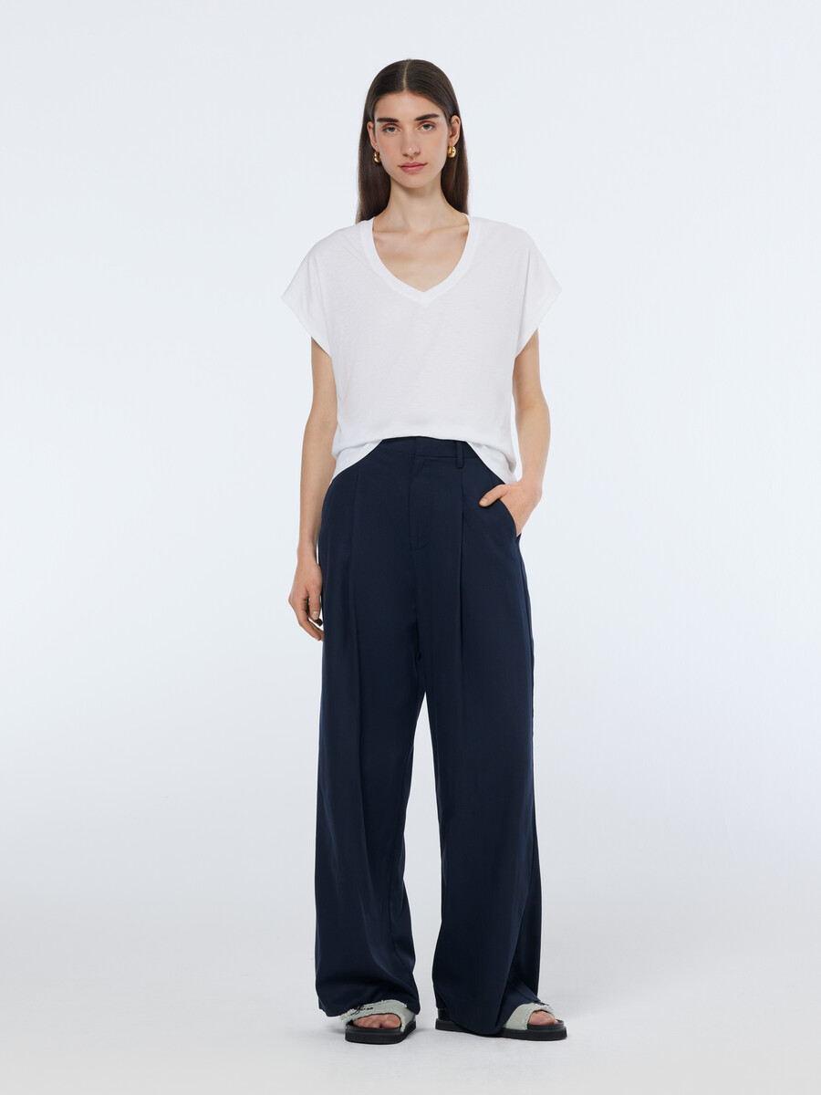 essentials — pantalón chino rosa