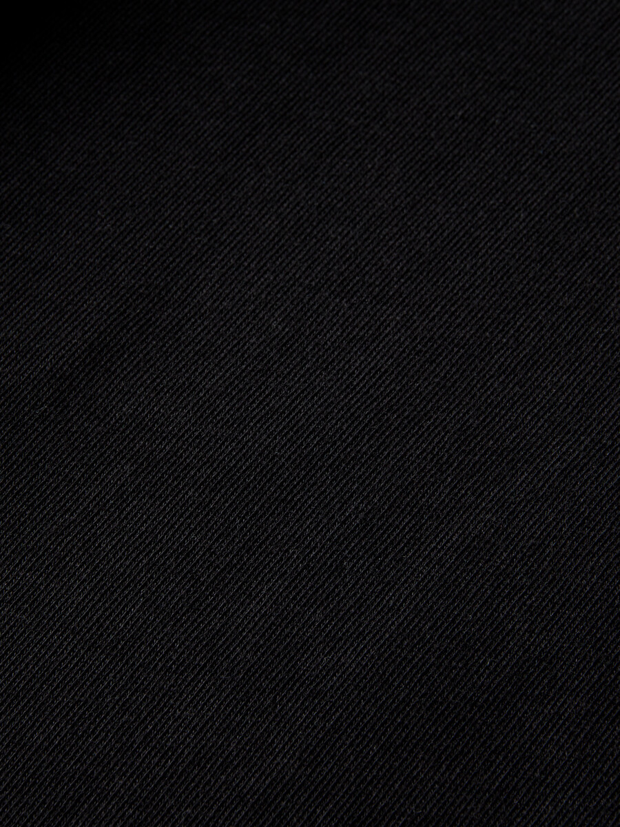 essentials — joggers planos de corte relajado