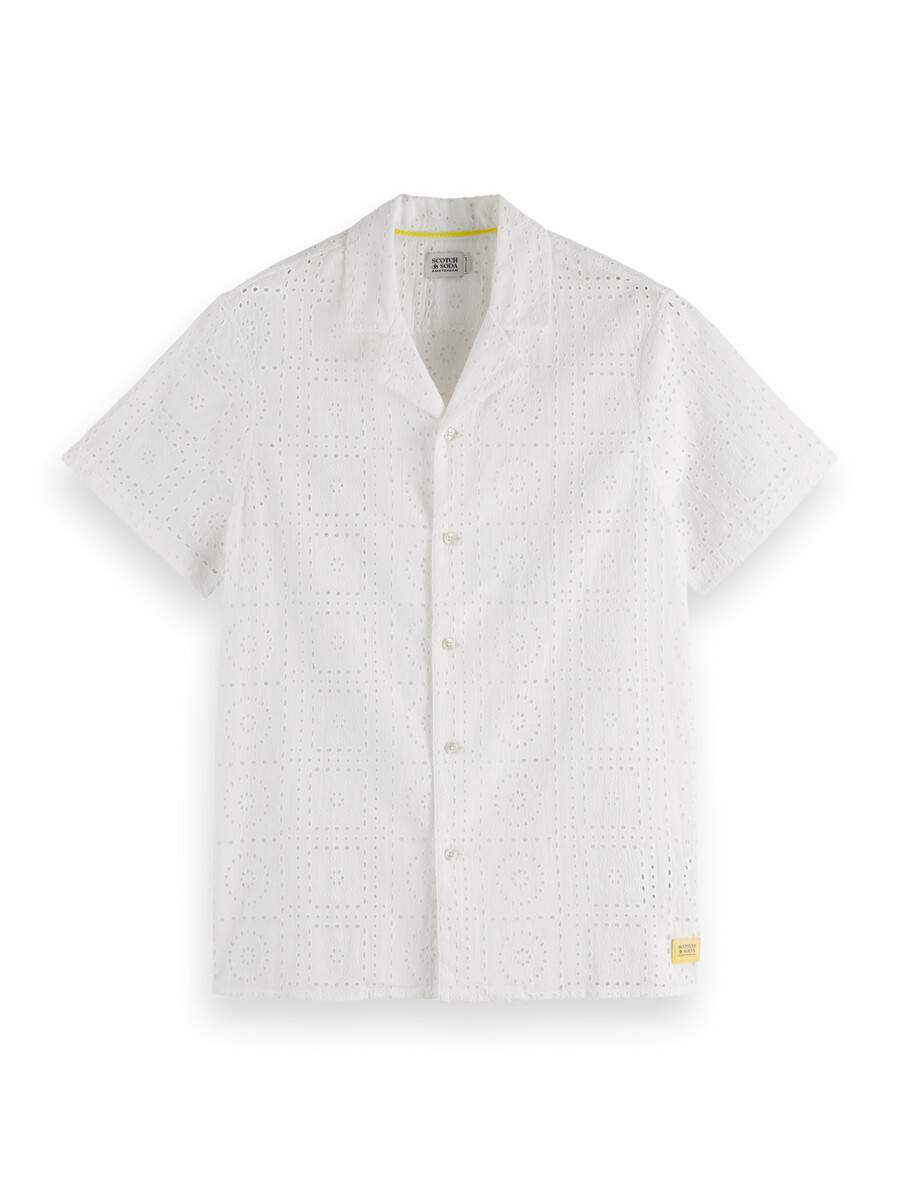 camisa holgada con bordado inglés
