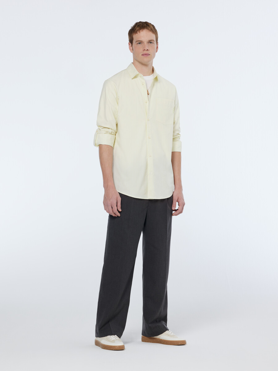 camisa oxford de rayas de corte regular