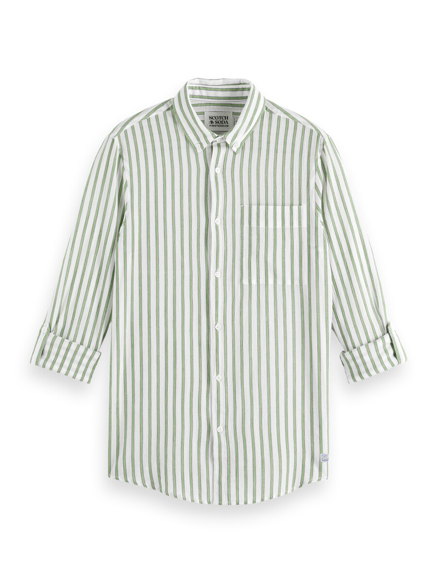 camisa de rayas arrugadas de corte regular