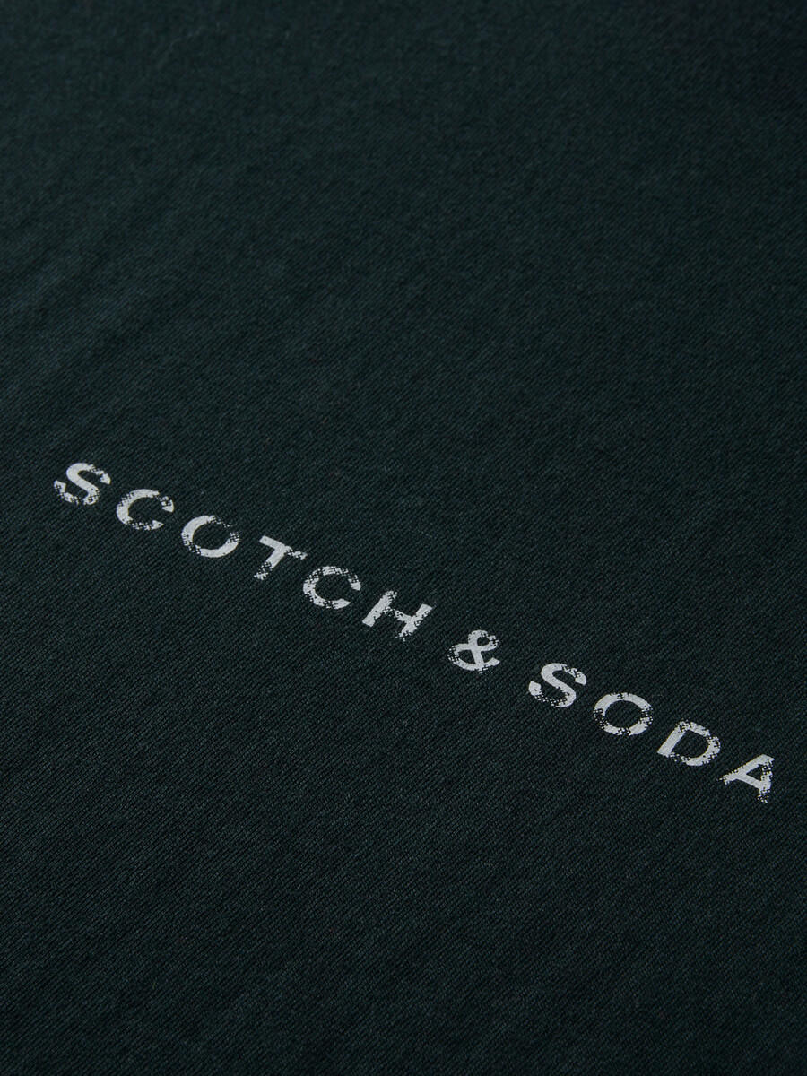 essentials — camiseta con logotipo