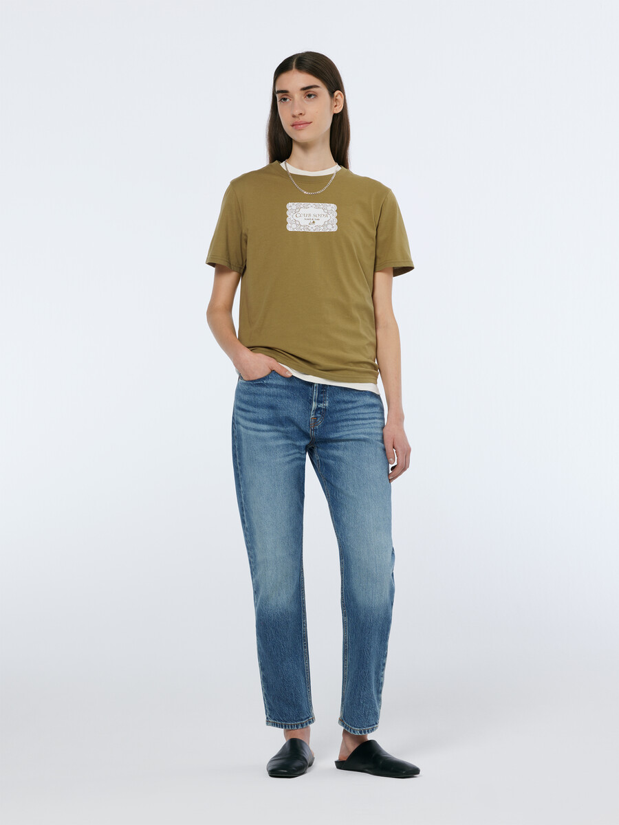 camiseta de corte regular con ilustraciones de club soda