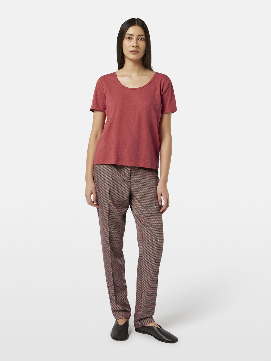 camiseta de corte regular con cuello en u
