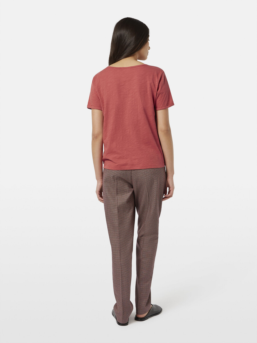 camiseta de corte regular con cuello en u