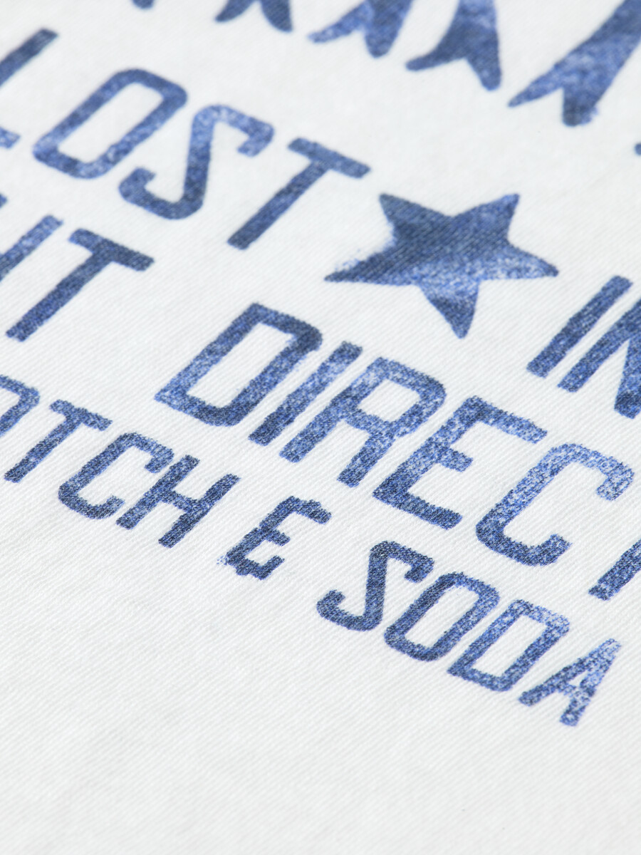 camiseta gráfica de corte regular